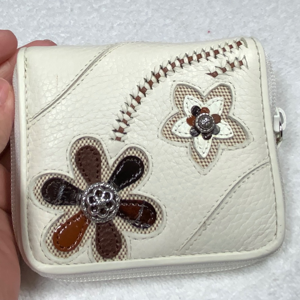 NWOT - Brighton Straw Bag and matching Wallet - Floral - Picture 7 of 16